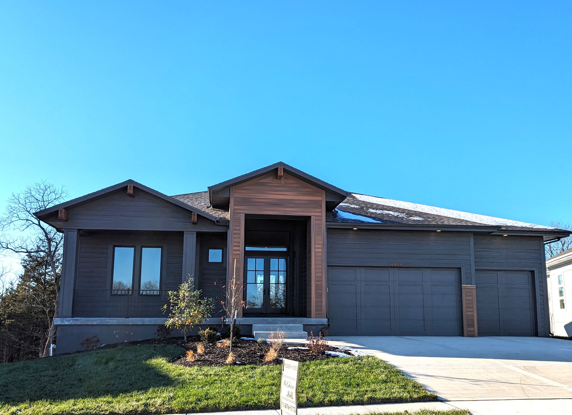 Roeser Homes — 16908 Hayes St