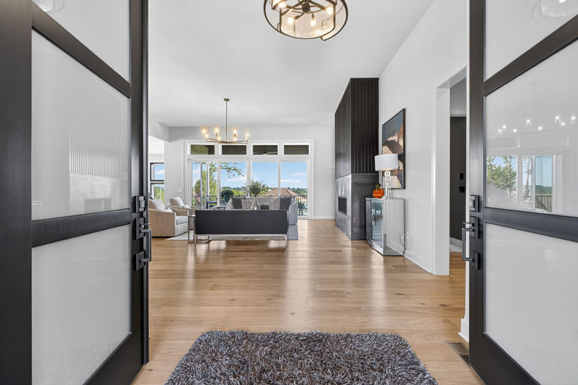 Don Julian Builders, Inc. — 5907 N Lucerne Ave