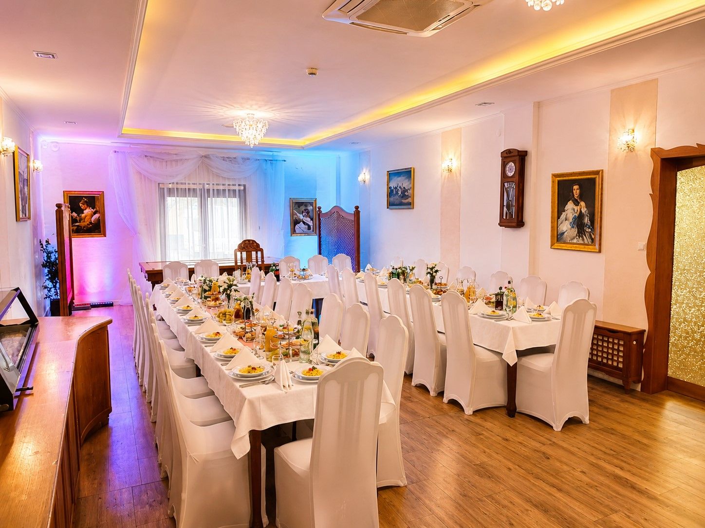  "Sala komunijna Piastun Krynica".
