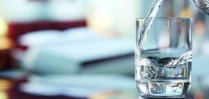 Cata Apa Ar Trebui Sa Beau Zilnic