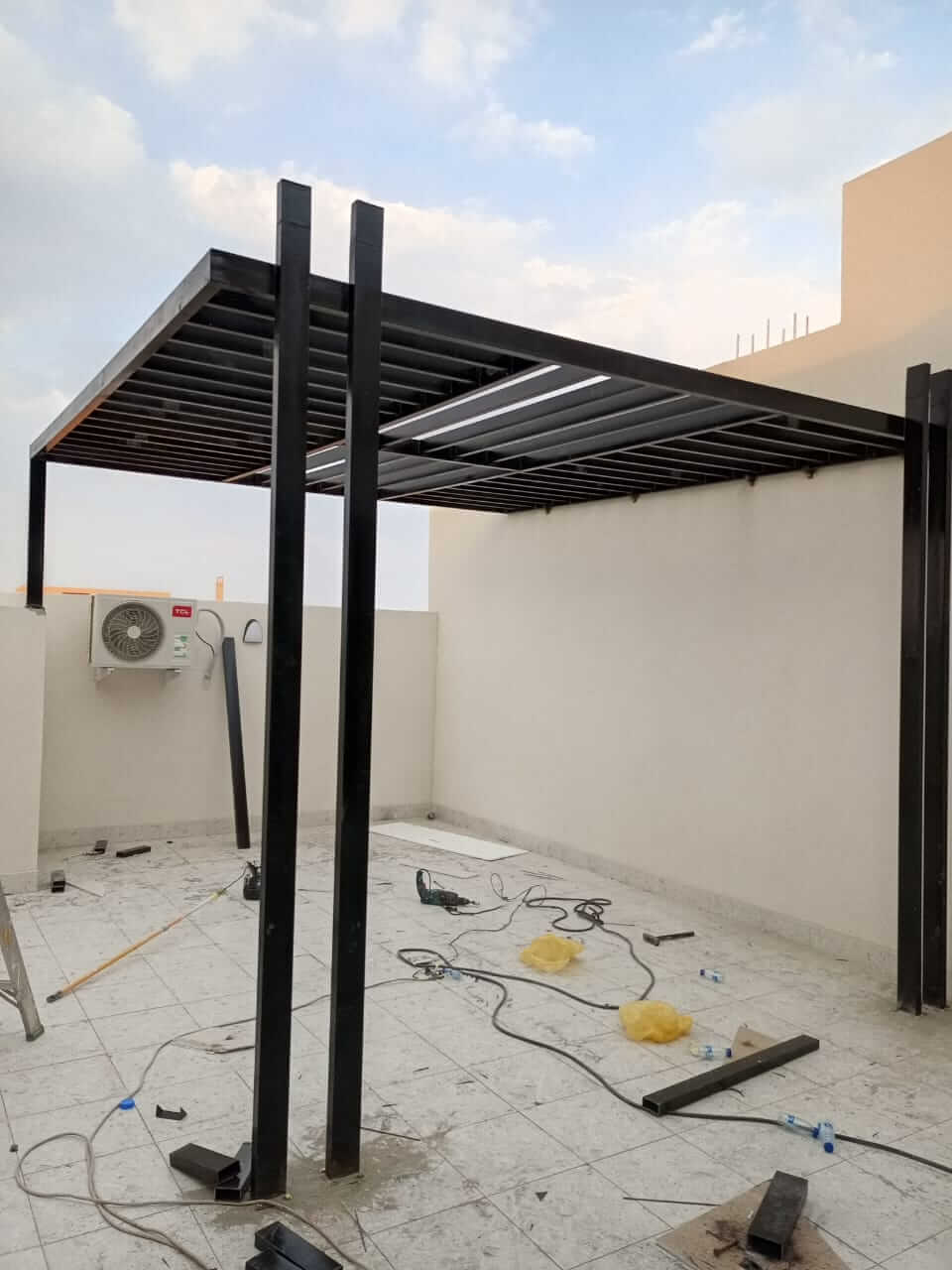 مظلات هرميه