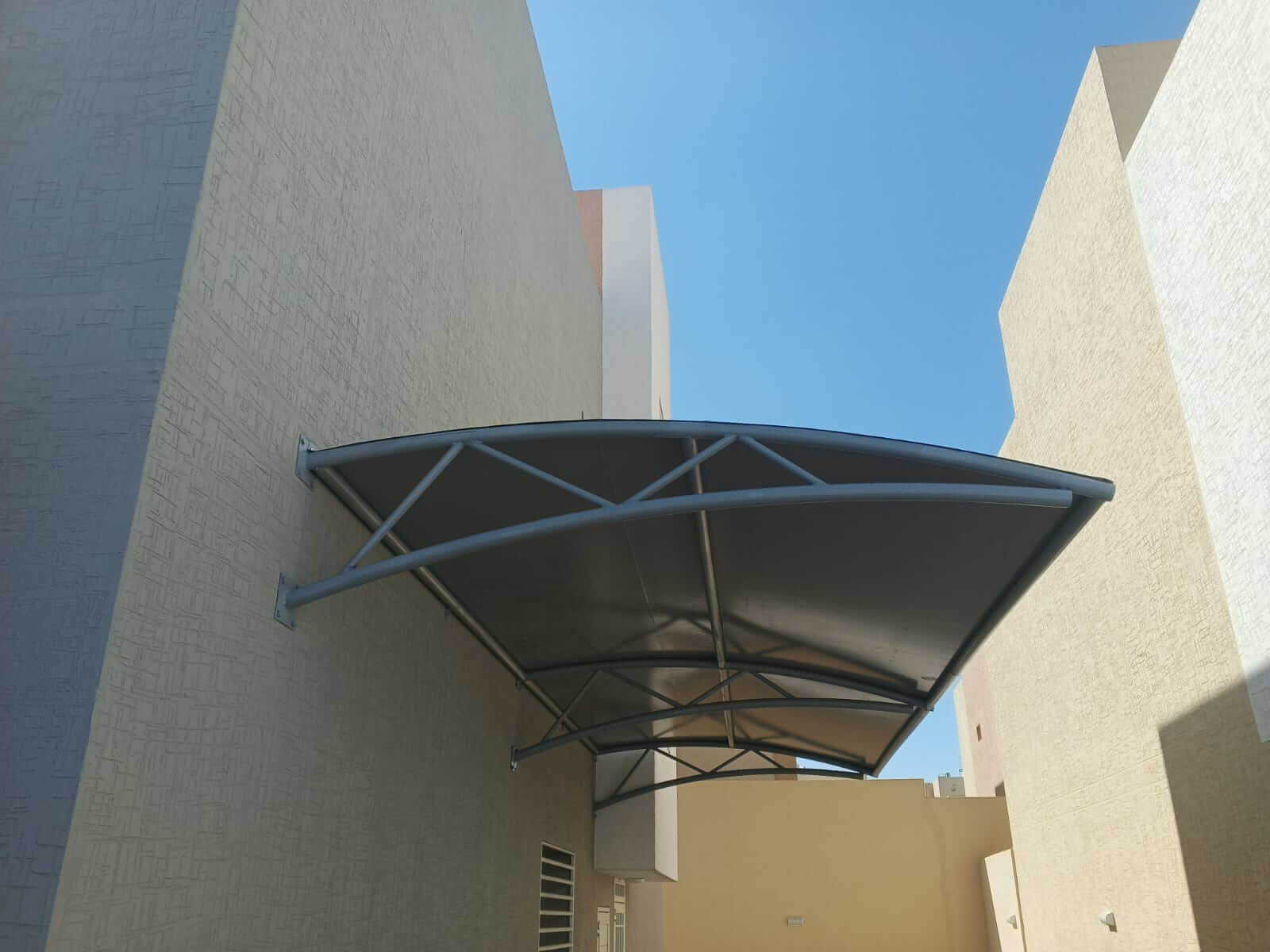 سندوتش بنل في خميس مشيط