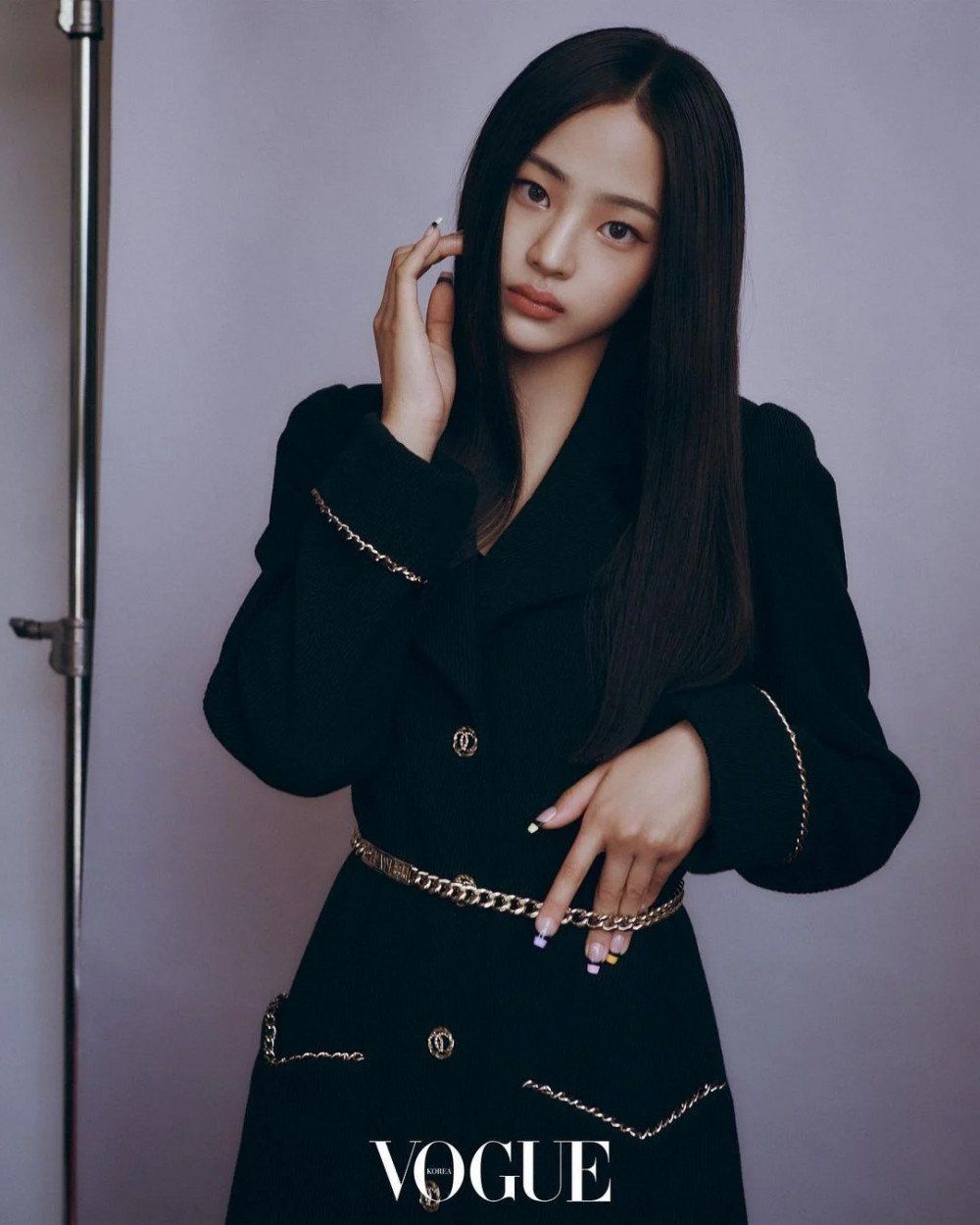 Minji of NewJeans dazzles for 'Vogue Korea' x 'Chanel' - The