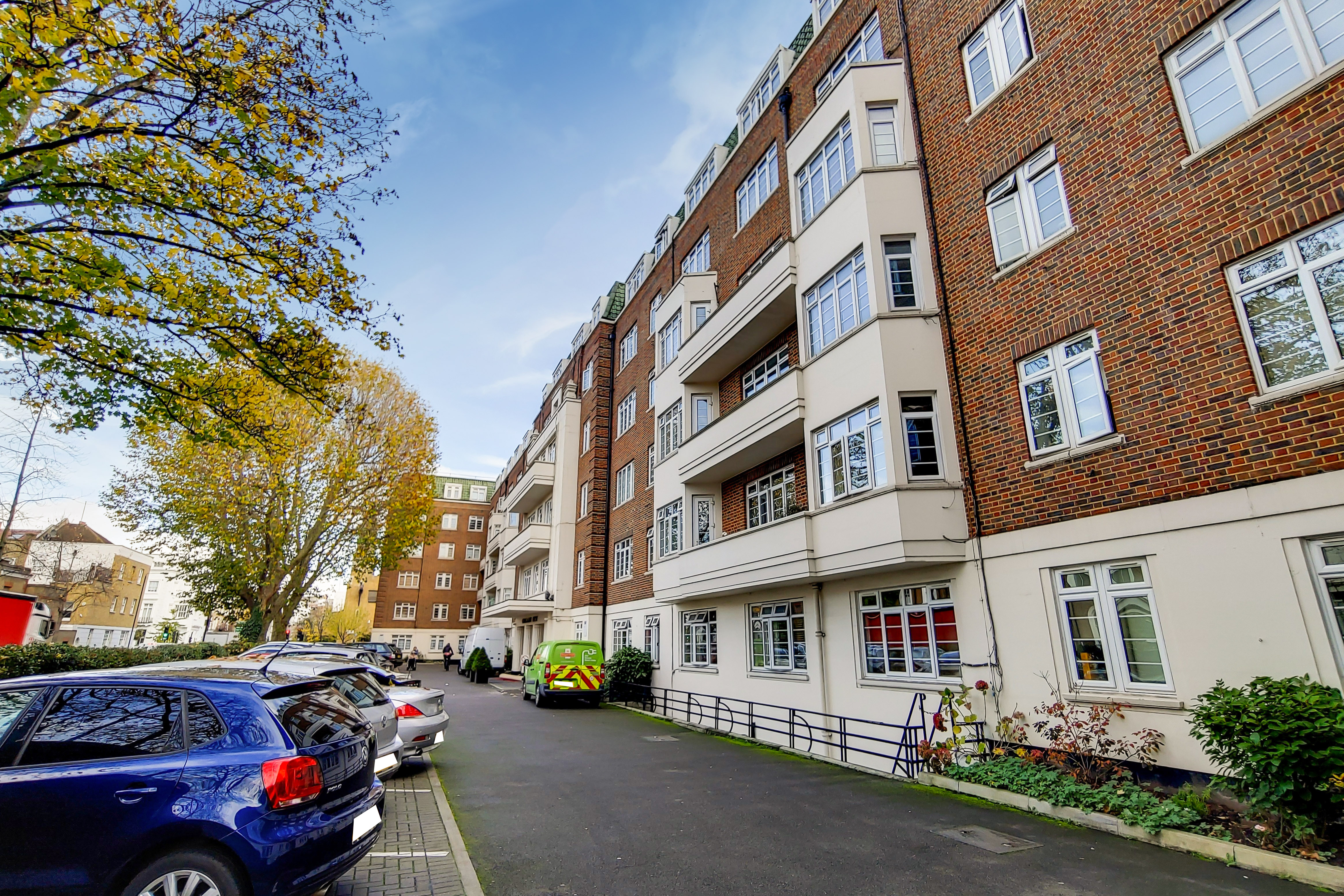 Postcode W1a London, W1J