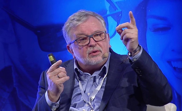 V.A. Bumelis: „Tai labai panašu į virusologinį karą“
