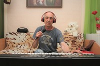 Vaclovo kambaryje – ištisa įrašų studija. /