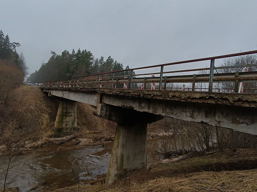 Tiltas per Šunijos upę. /