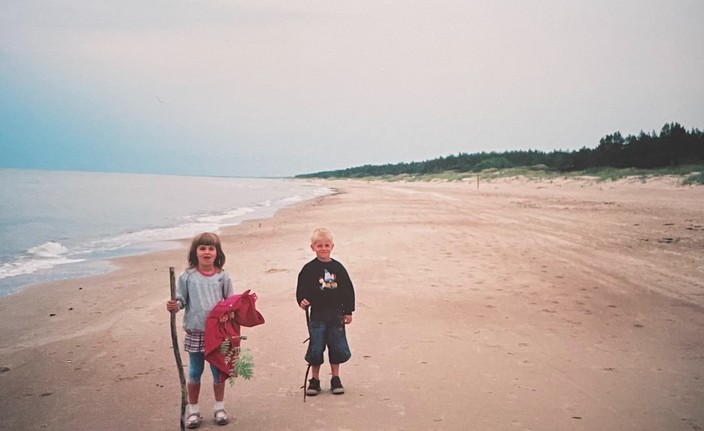 Buvome laikomi lepūnėliais arba tėvų talentų tęsėjais: kaip žinomų žmonių vaikams atsirūgo jų tėvų šlovė