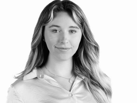 Julia Forster Headshot