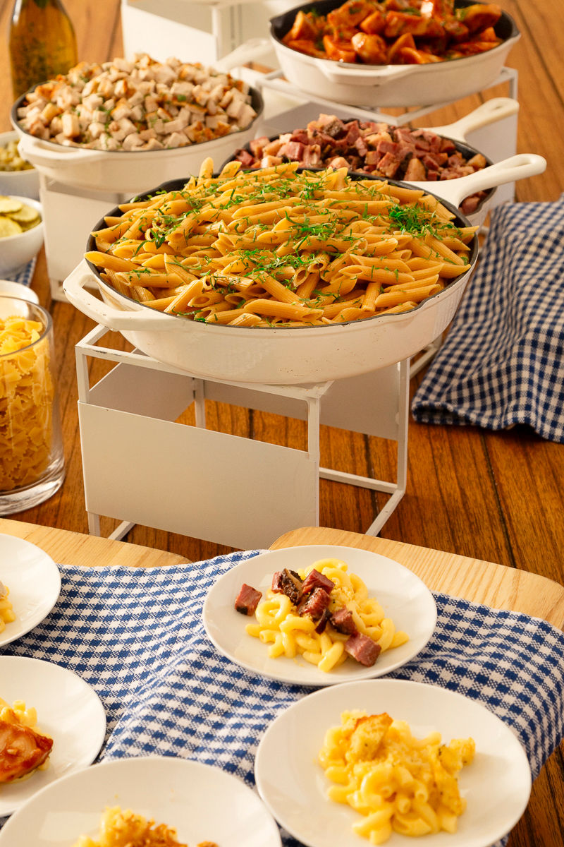 Macaroni and cheese served at a Relish catering station