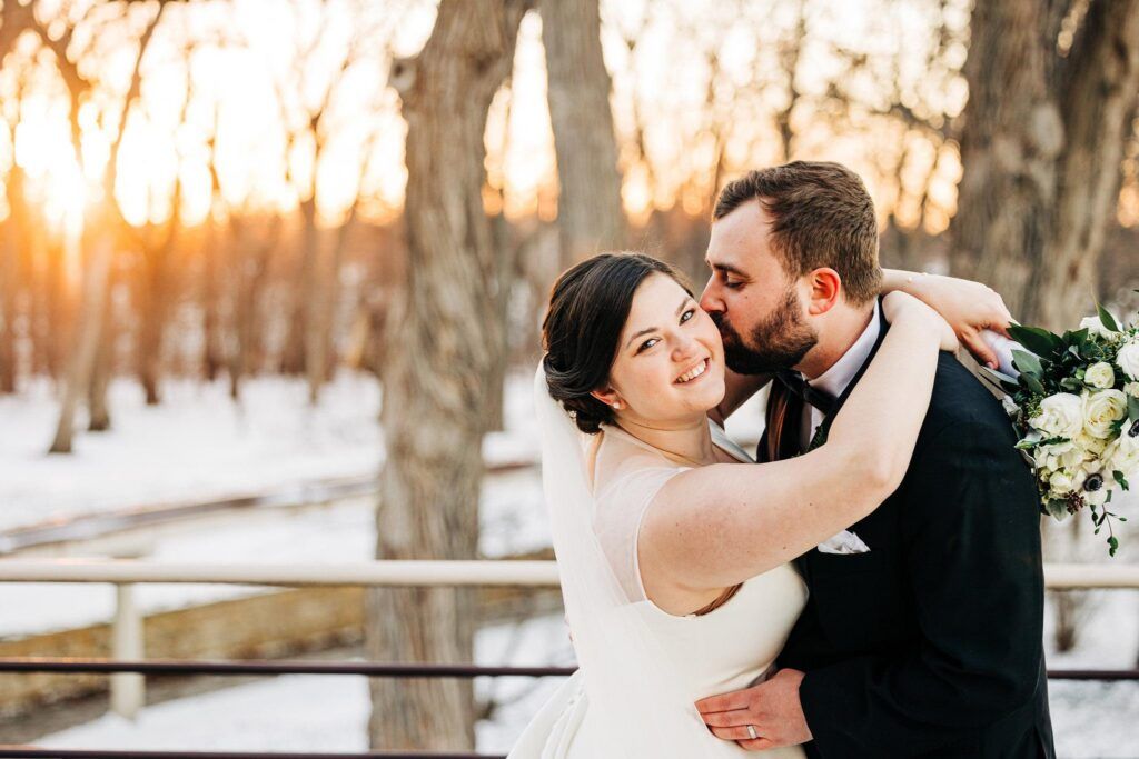 wedding couple illinois