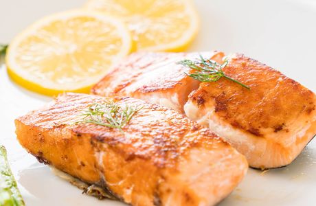 HERB-CRUSTED SALMON