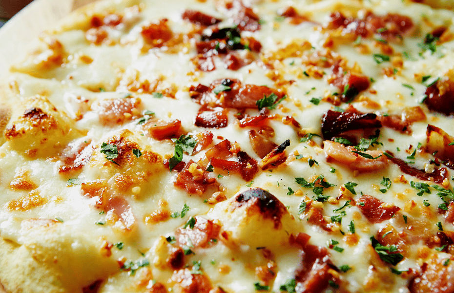 Bacon tomato flatbread