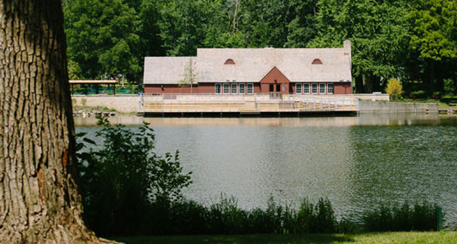 Lake Ellyn Boathouse