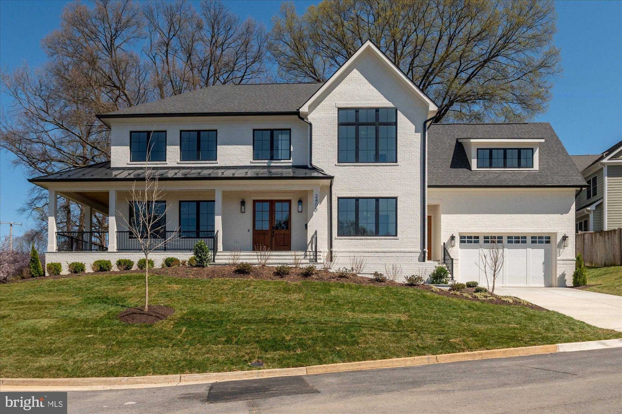 2400 N Lincoln St, Arlington