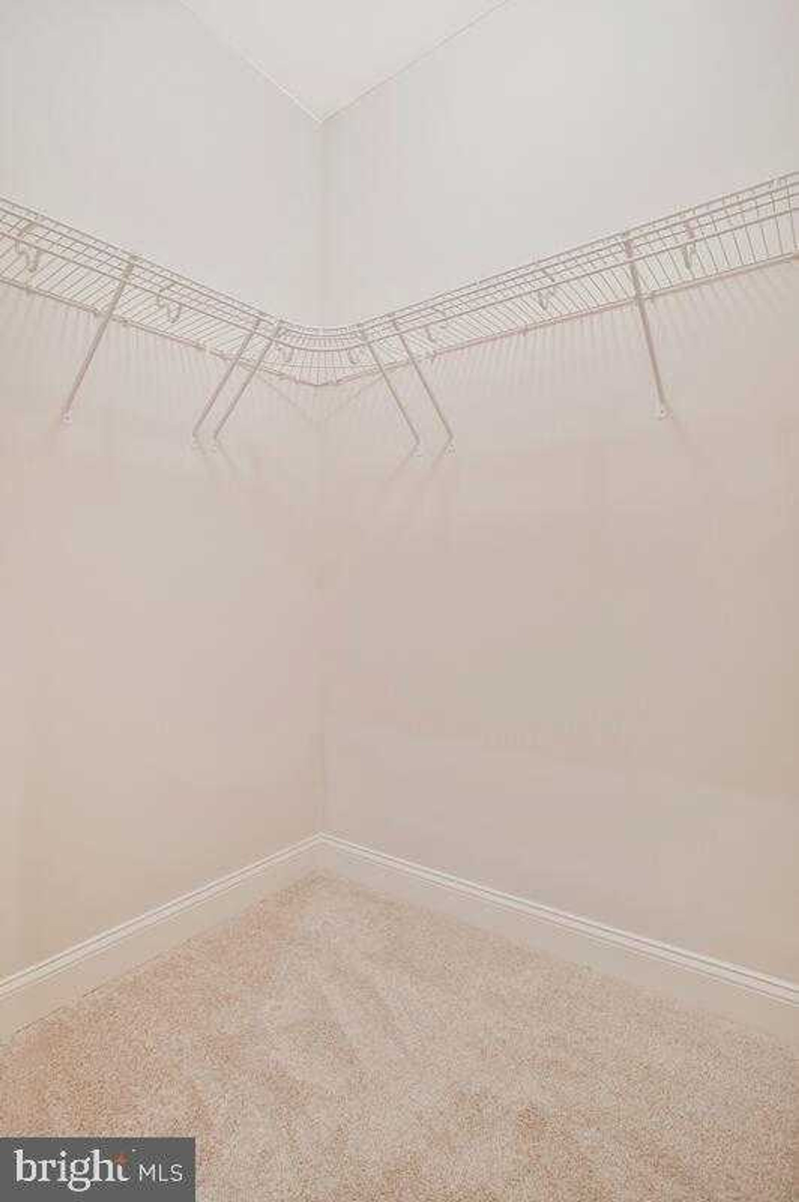 2550 Kensington Gdns Unit 205 photo 24