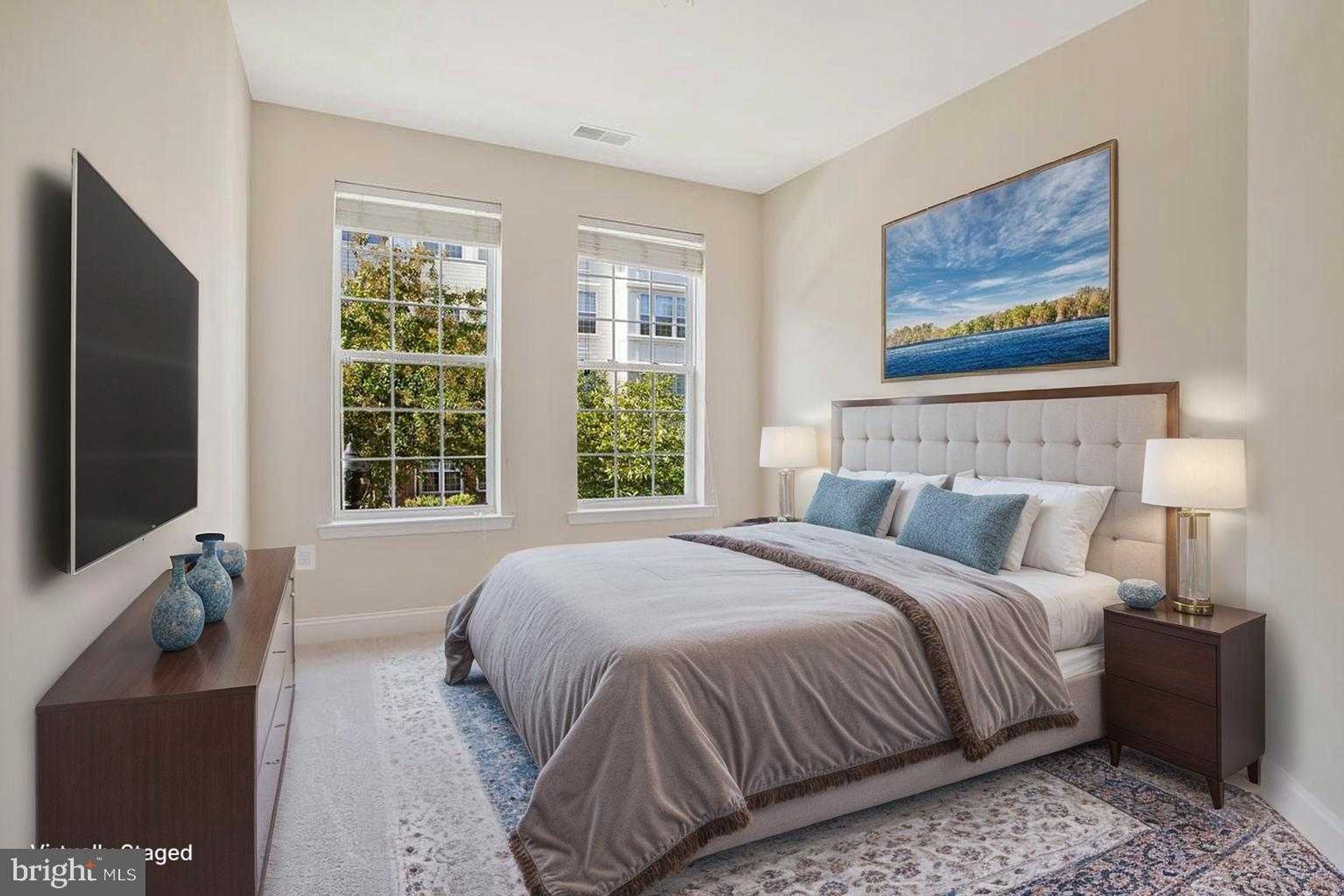 2550 Kensington Gdns Unit 205 photo 25