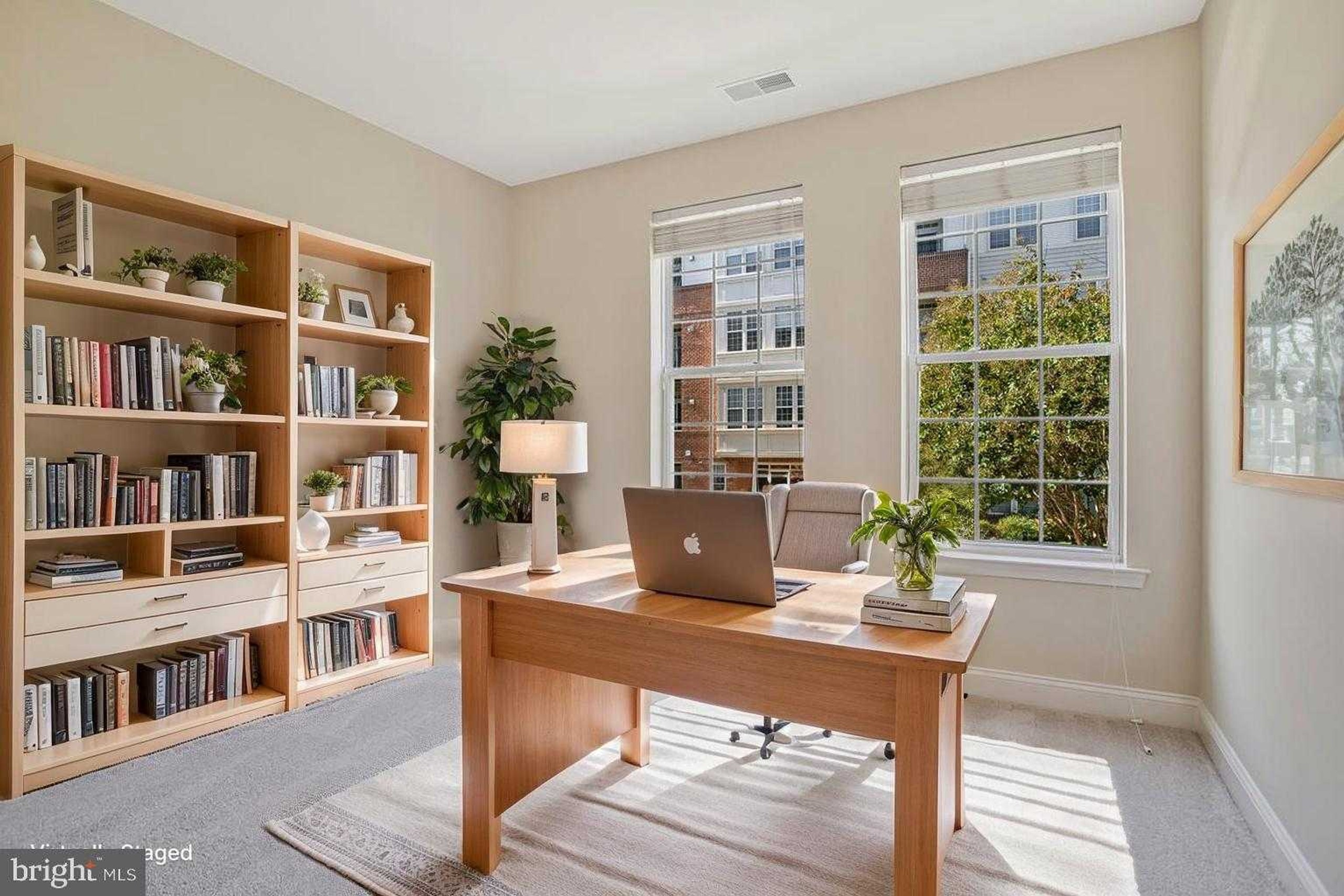 2550 Kensington Gdns Unit 205 photo 29