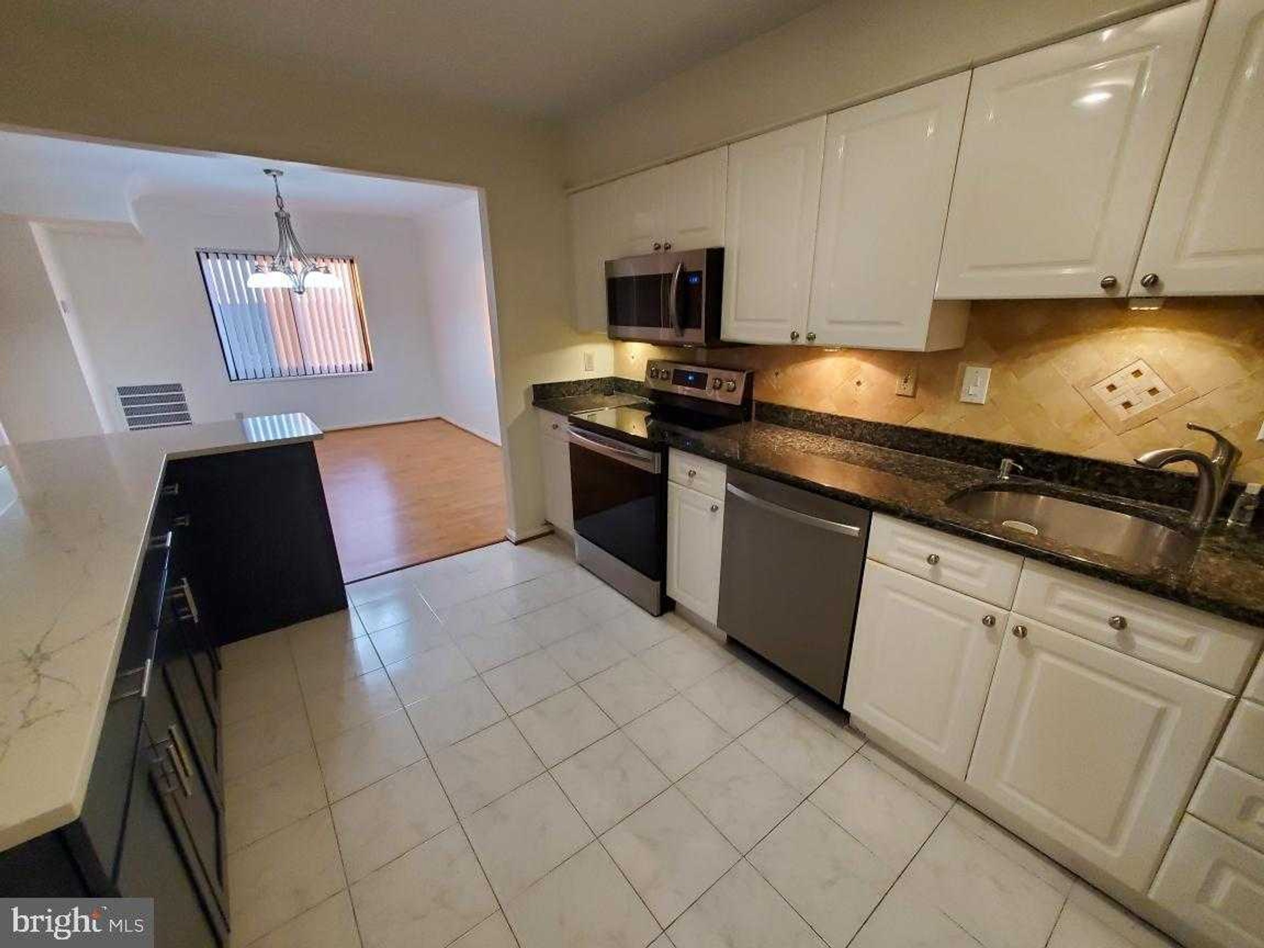 203 Yoakum Pkwy Apt 1807 photo 8