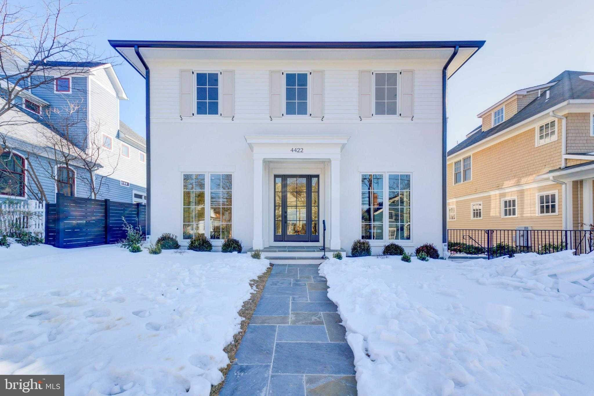 4422 Walsh St, Chevy Chase