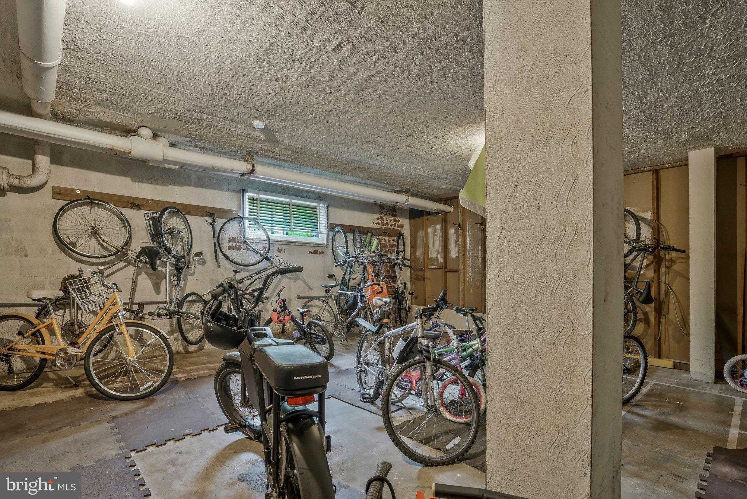 1830 Columbia Pike Apt 107 photo 19