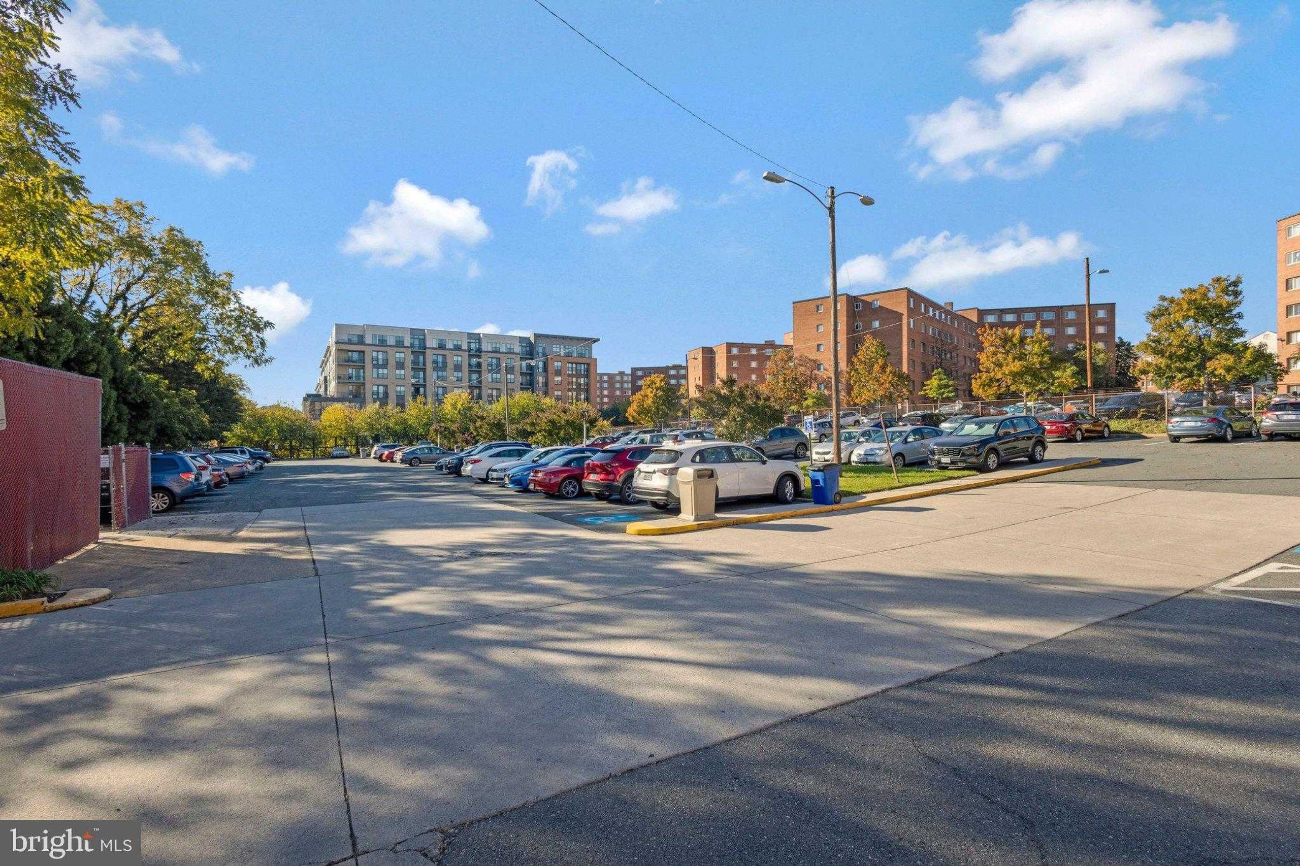1830 Columbia Pike Apt 107 photo 22