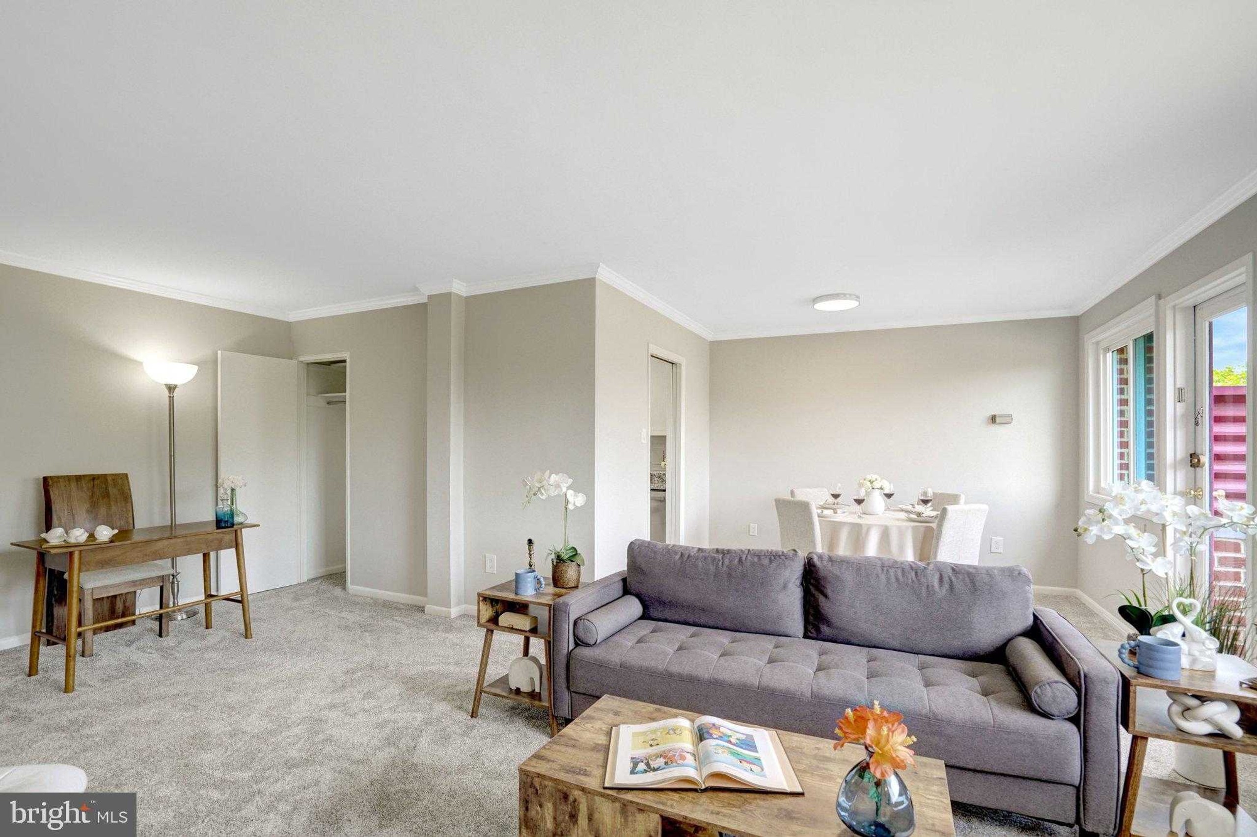 1830 Columbia Pike Apt 107 photo 23