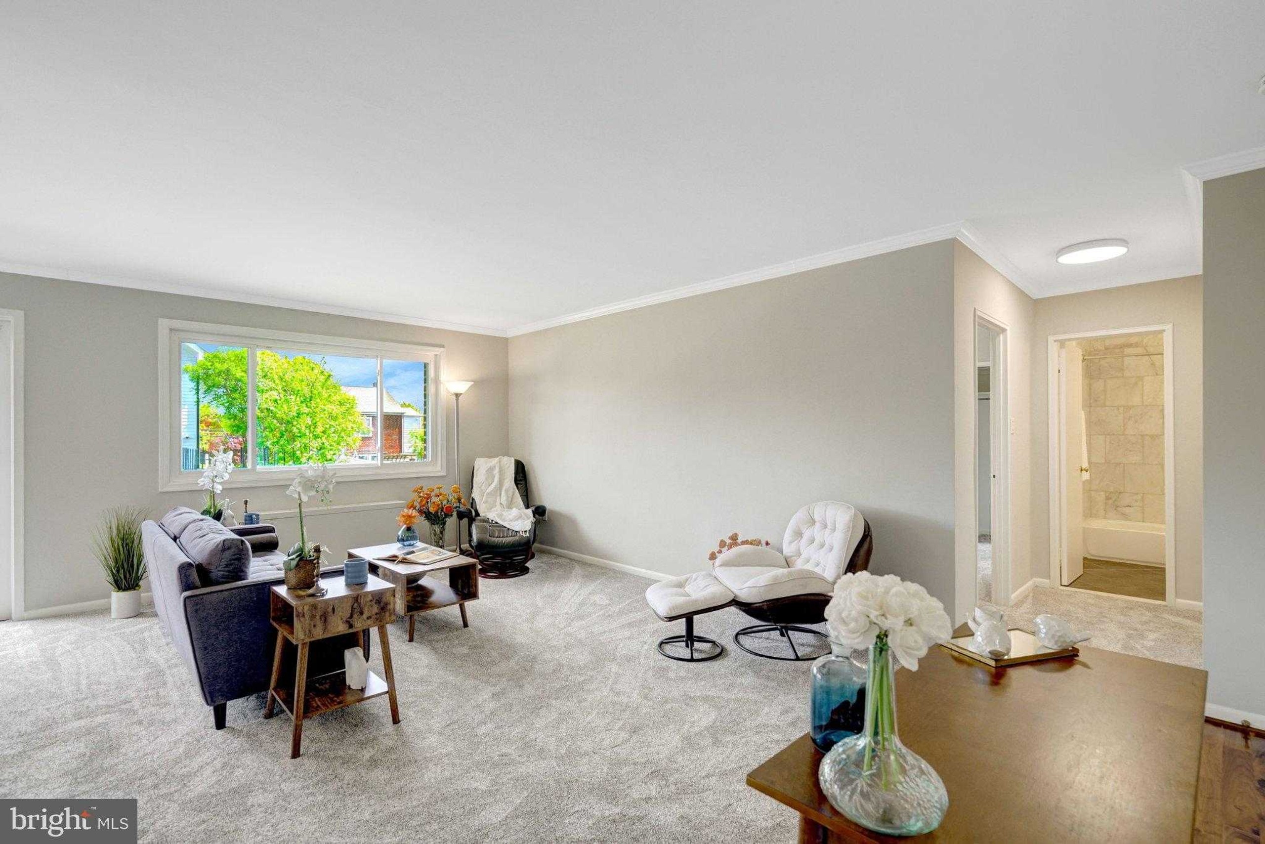 1830 Columbia Pike Apt 107 photo 3