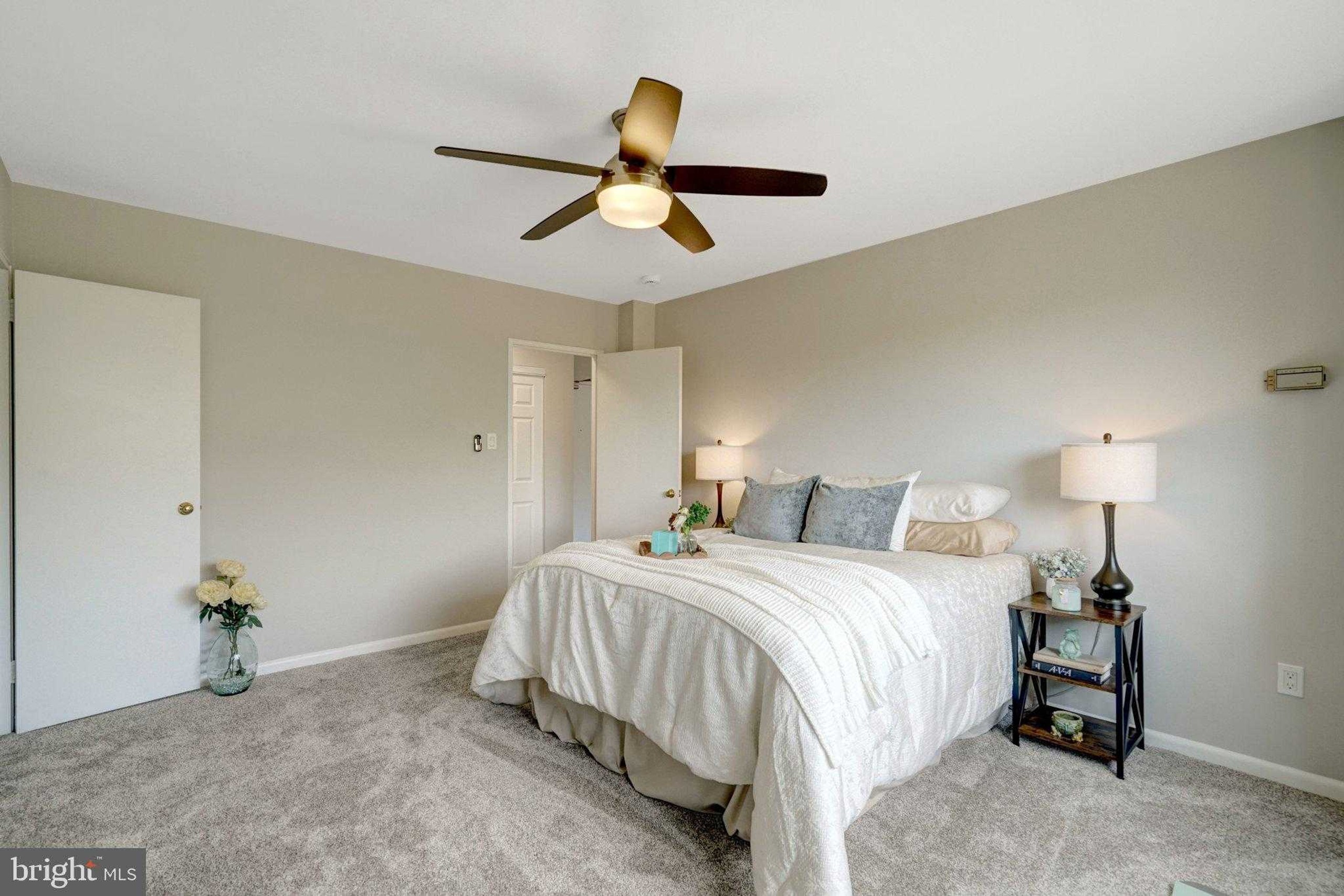 1830 Columbia Pike Apt 107 photo 34