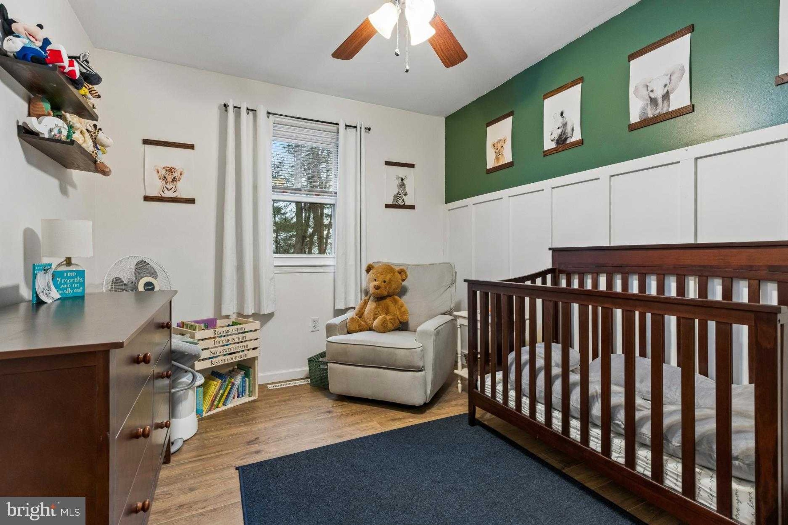 529 Portsmouth CT photo 9