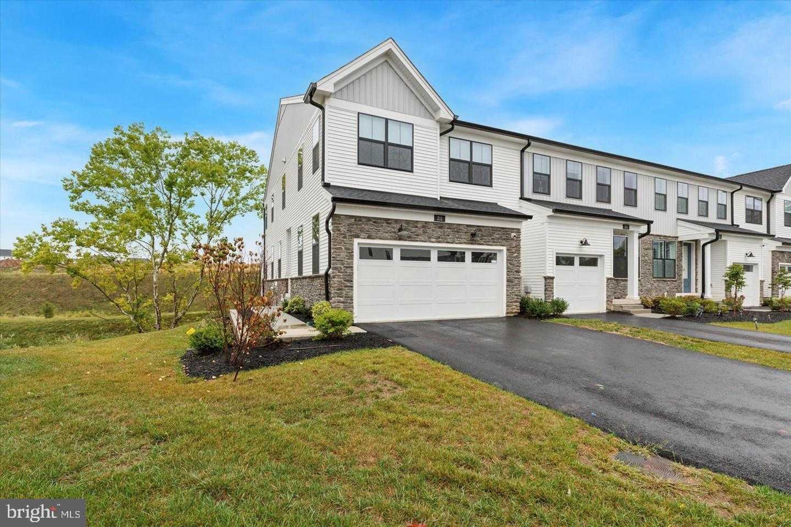 211 Lilac St, King Of Prussia