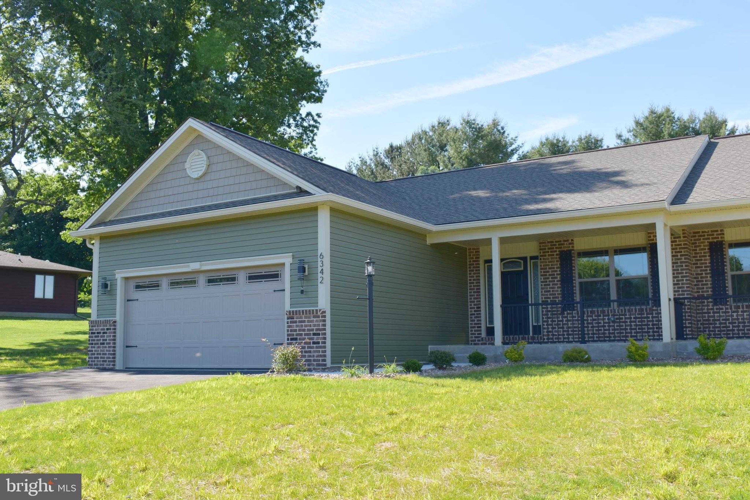 6342 Penn National Dr, Fayetteville
