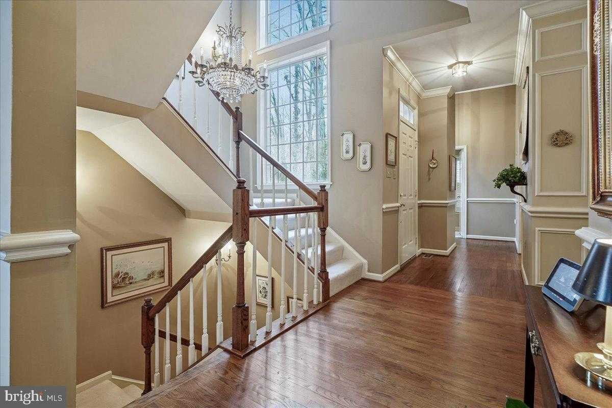 10243 Aspen Willow Dr photo 2