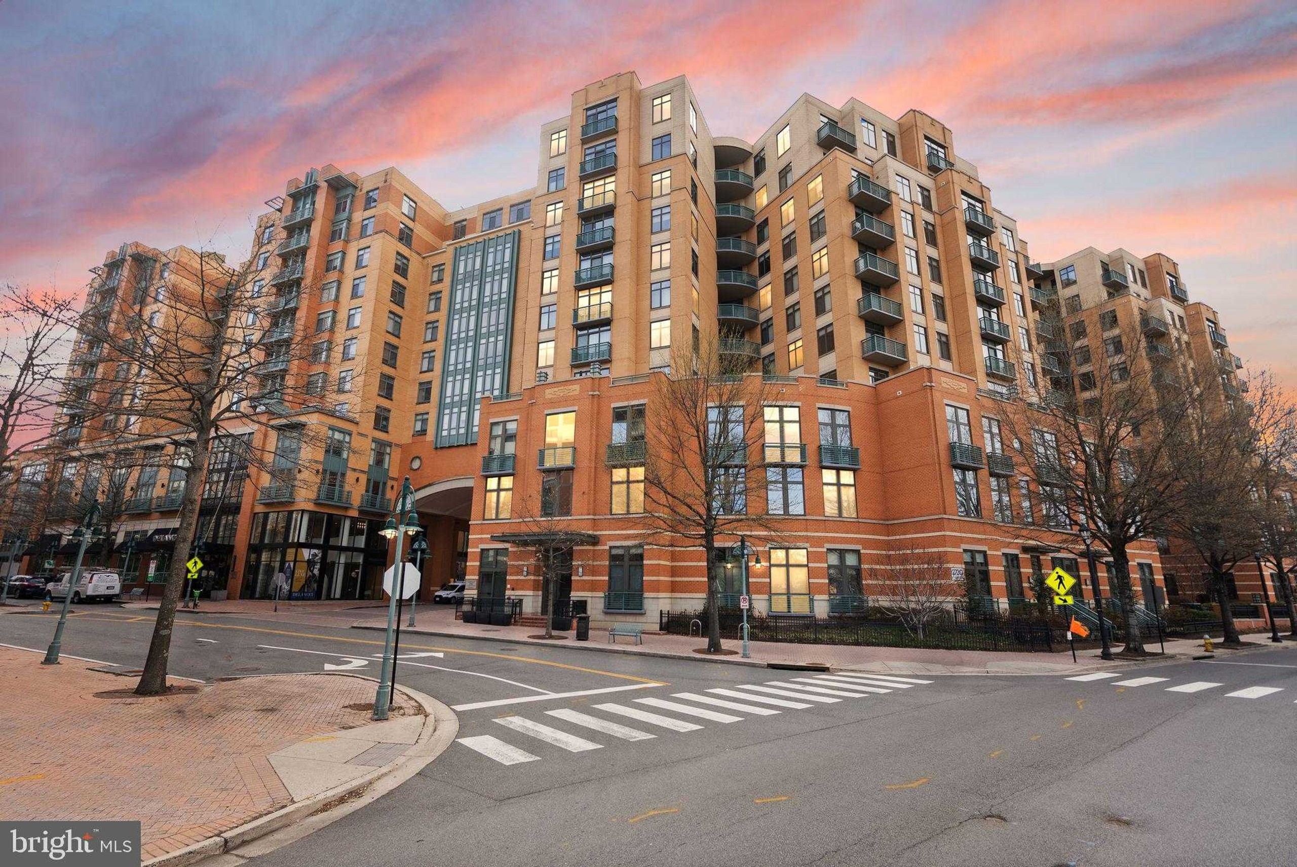 2720 S Arlington Mill Dr Unit 915