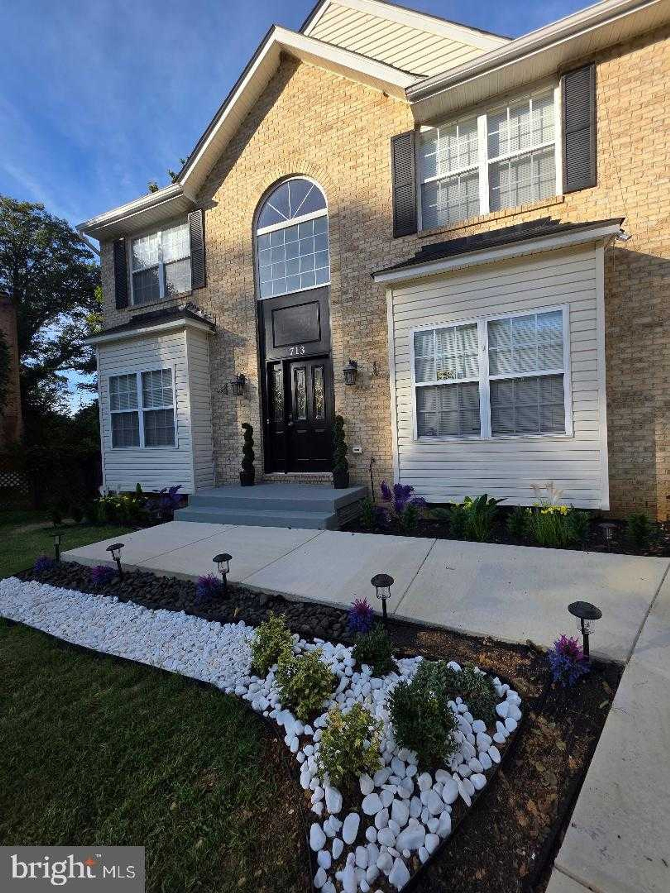 713 Bonnie Meadow Ln photo 3