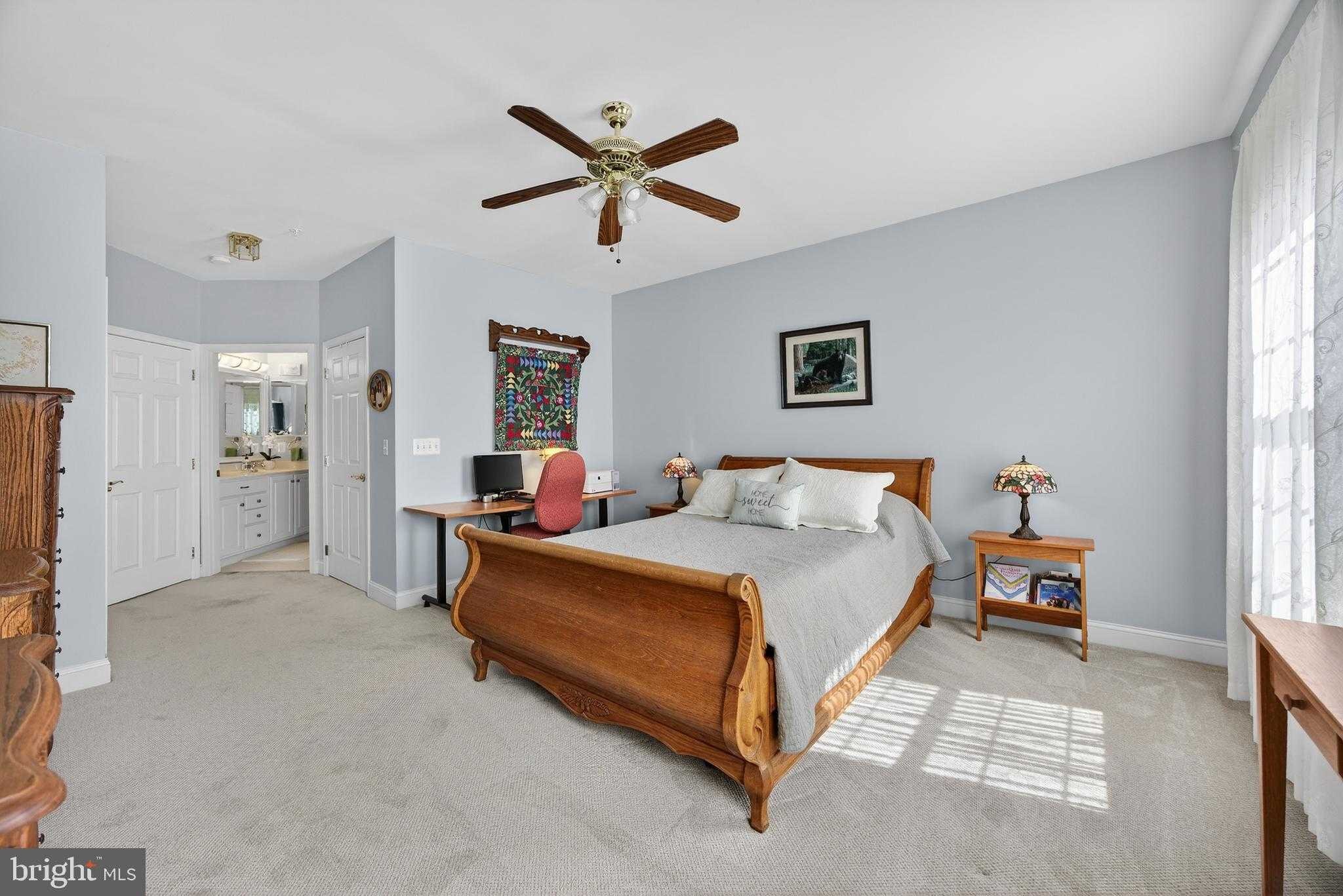 2550 Kensington Gdns Unit 303 photo 33