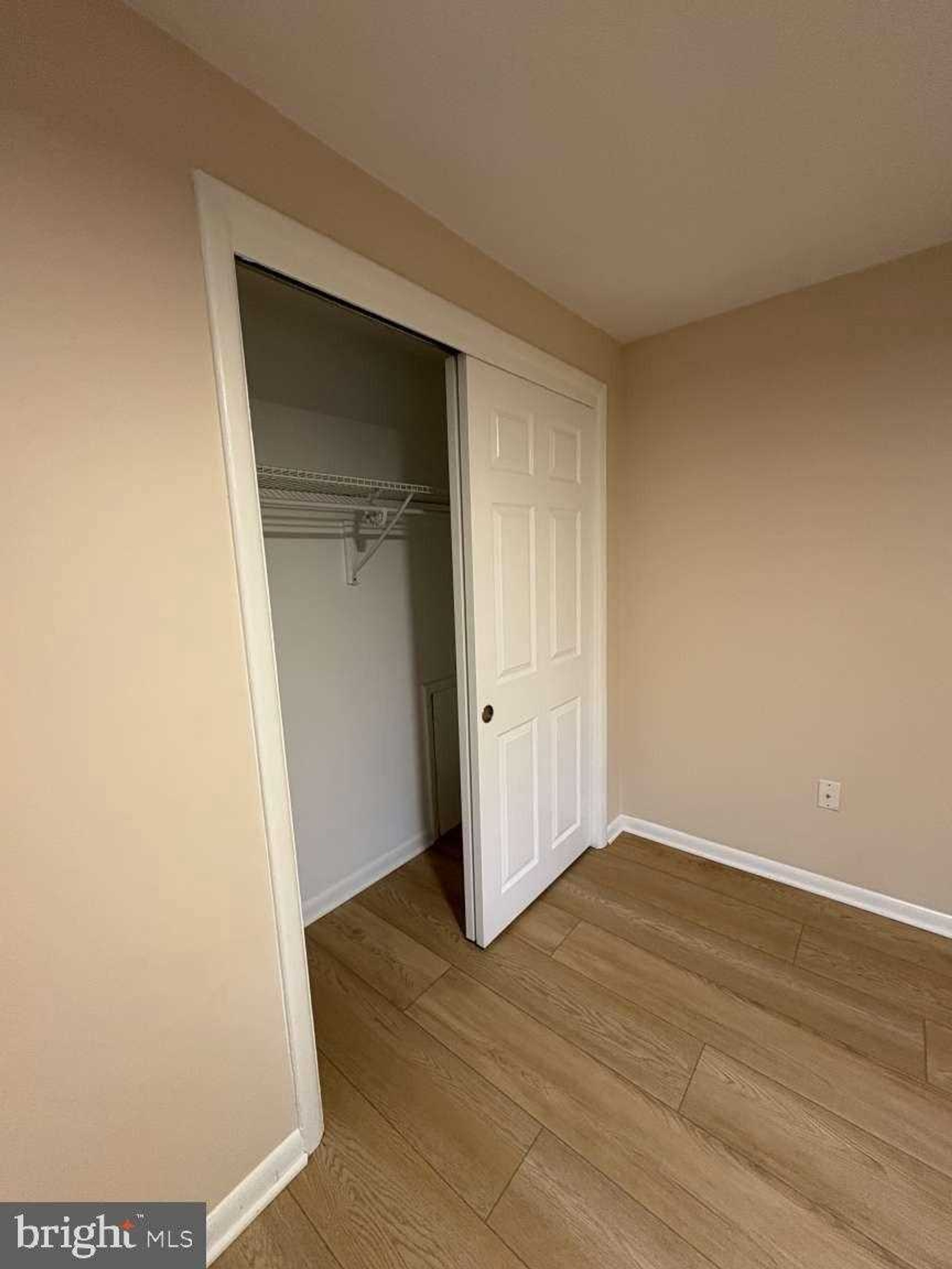 250 Tanglewood Ln Apt G4 photo 11
