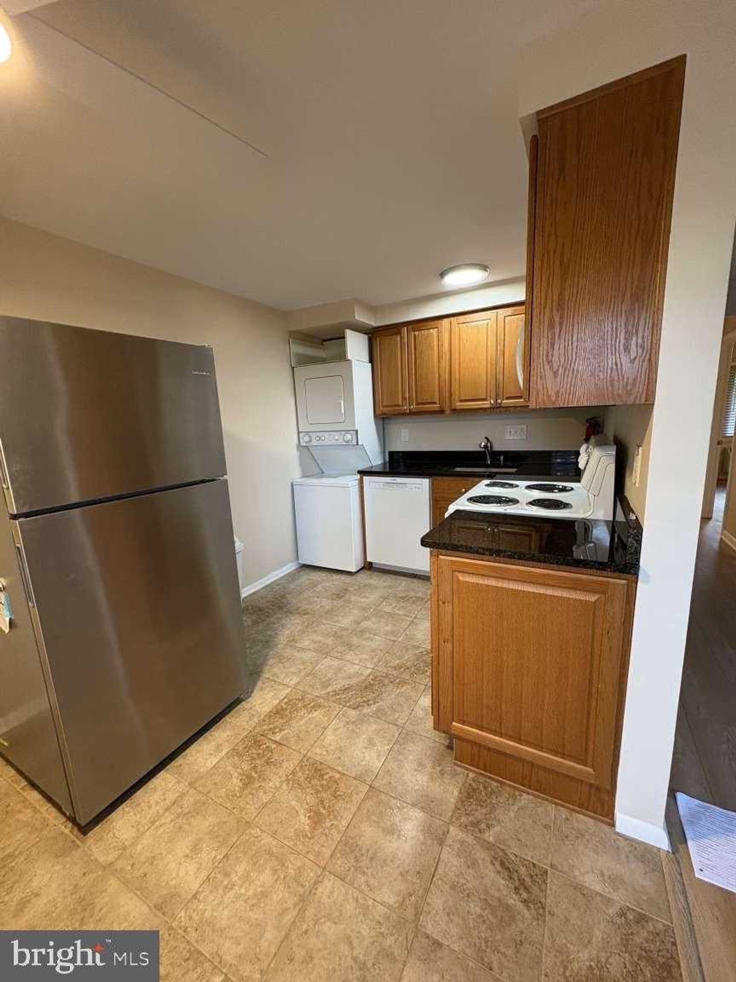 250 Tanglewood Ln Apt G4 photo 3