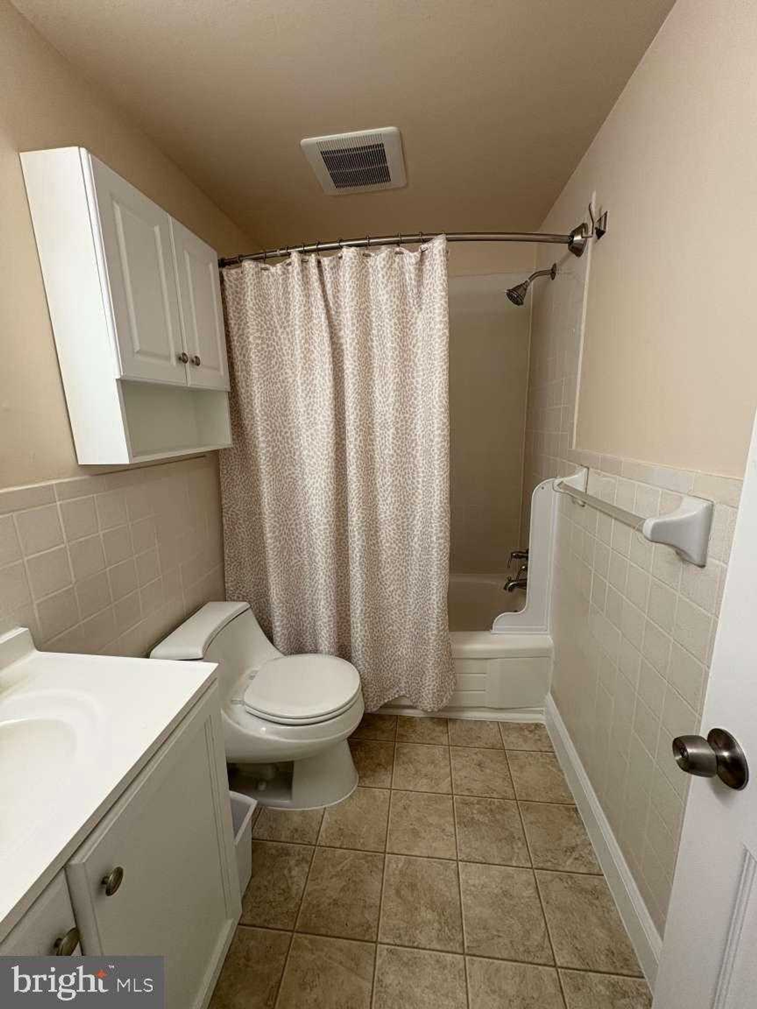 250 Tanglewood Ln Apt G4 photo 6
