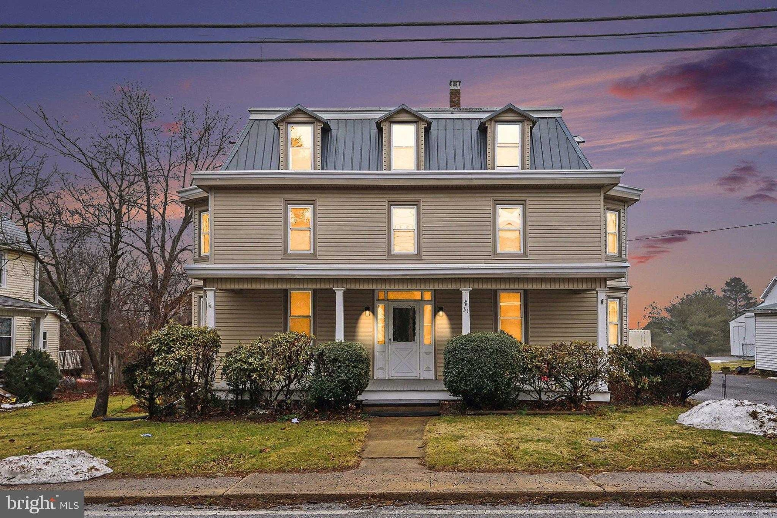 31 N Market St