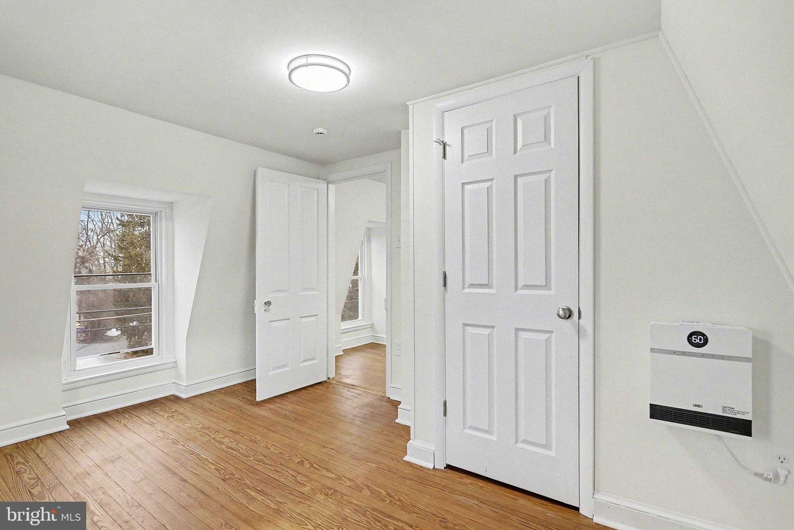 31 N Market St photo 12