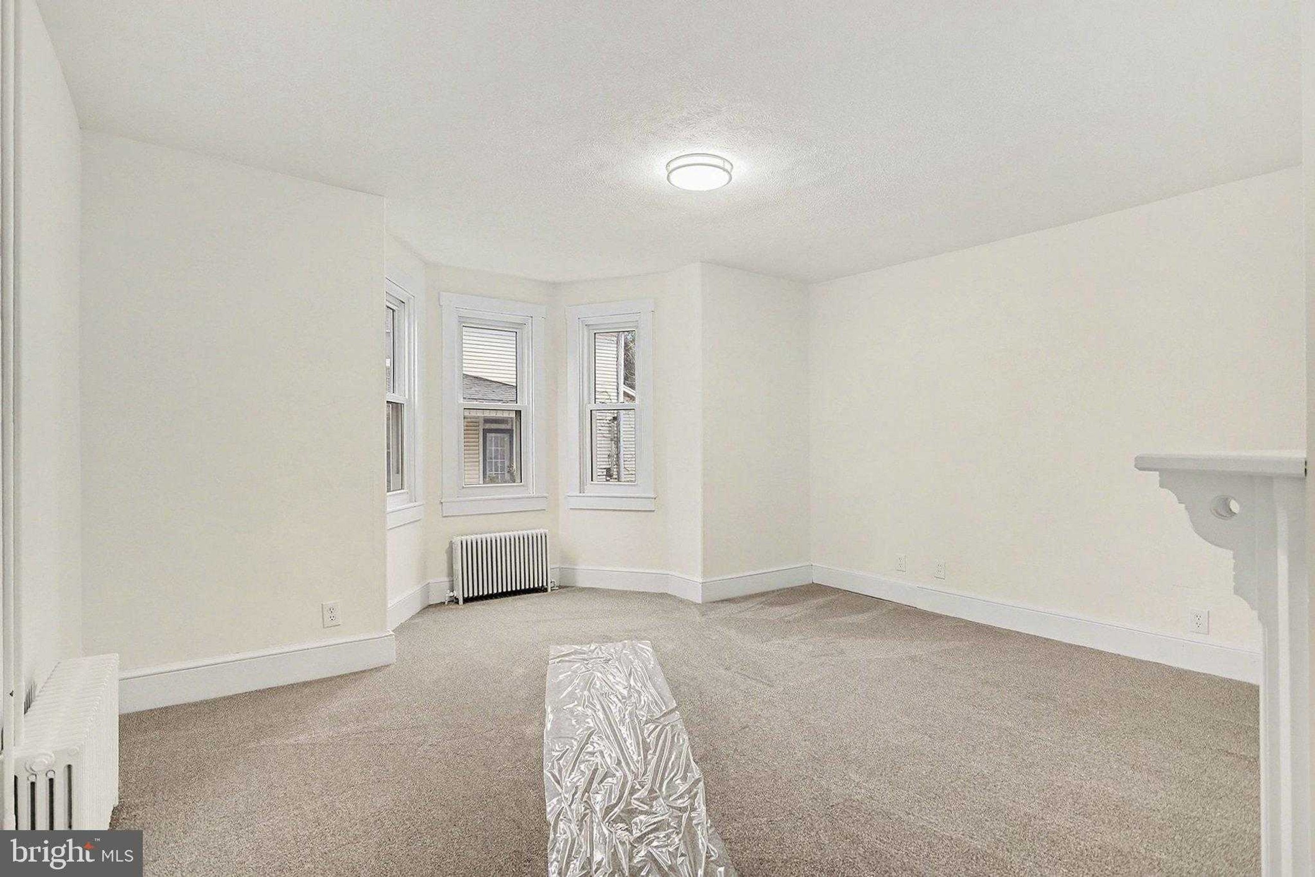 31 N Market St photo 17