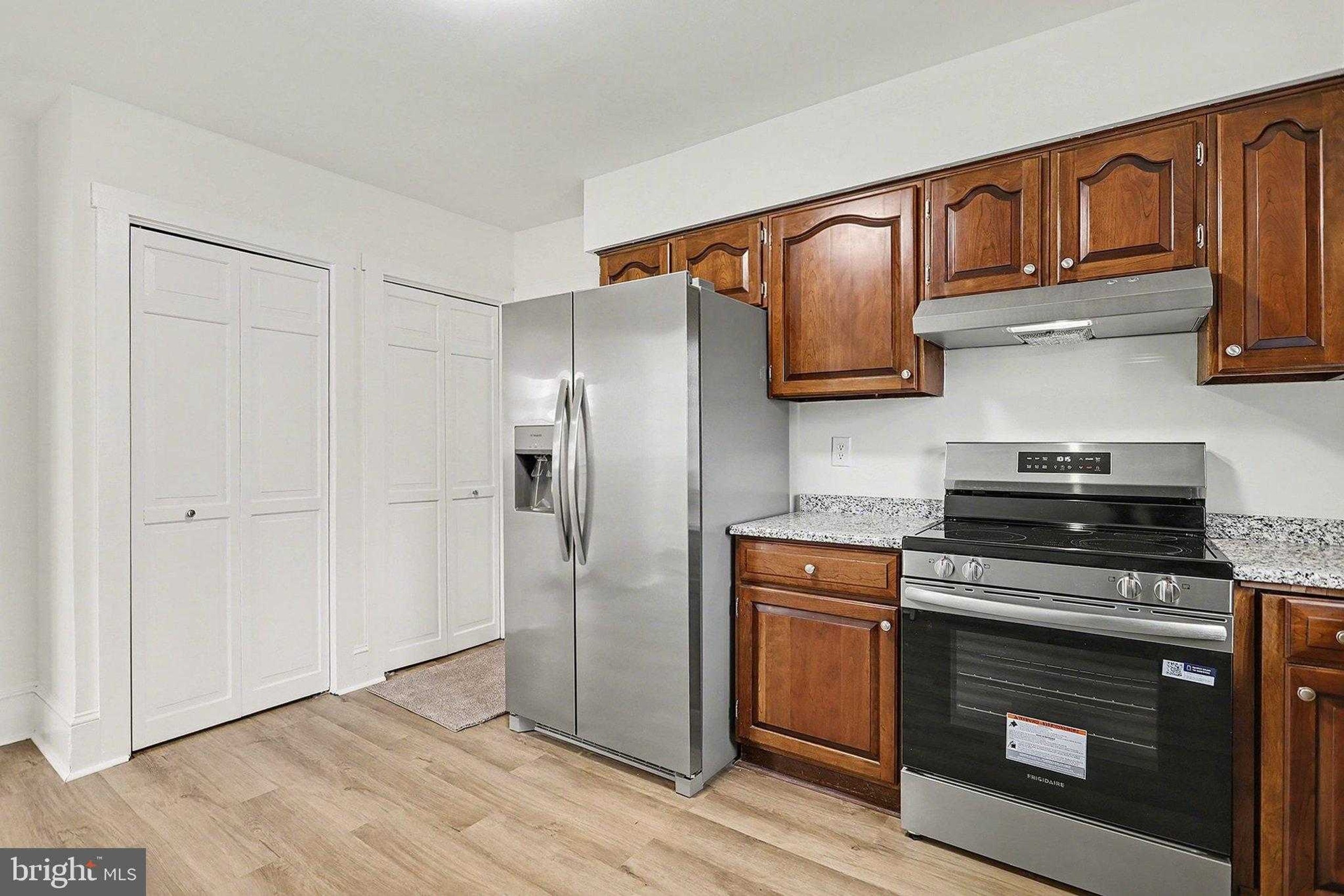 31 N Market St photo 21