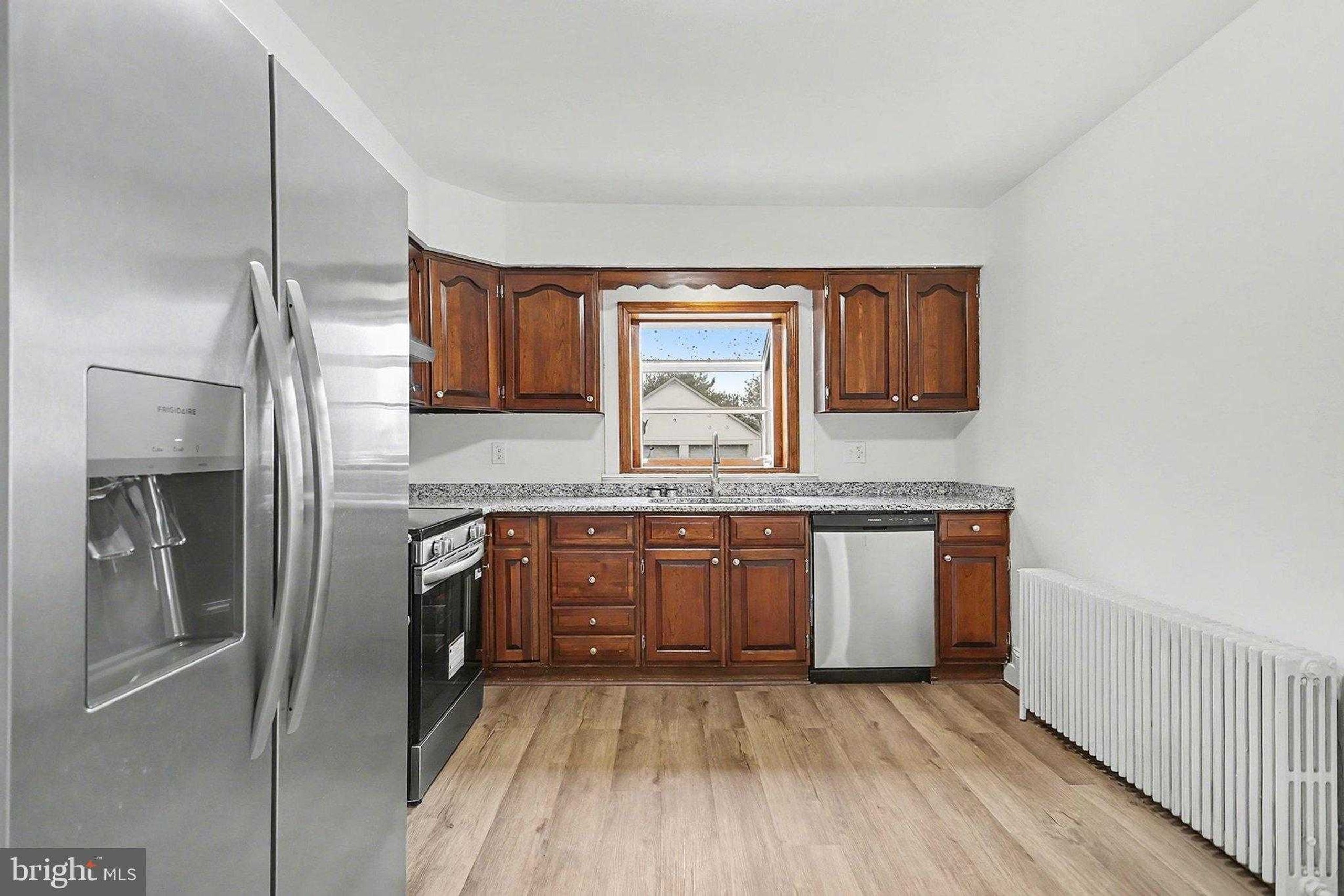 31 N Market St photo 22