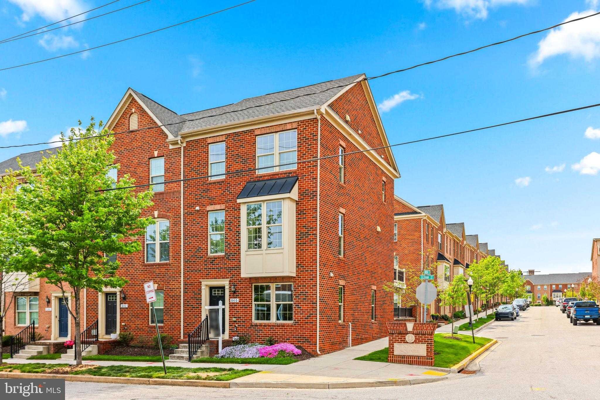 840 Oldham St