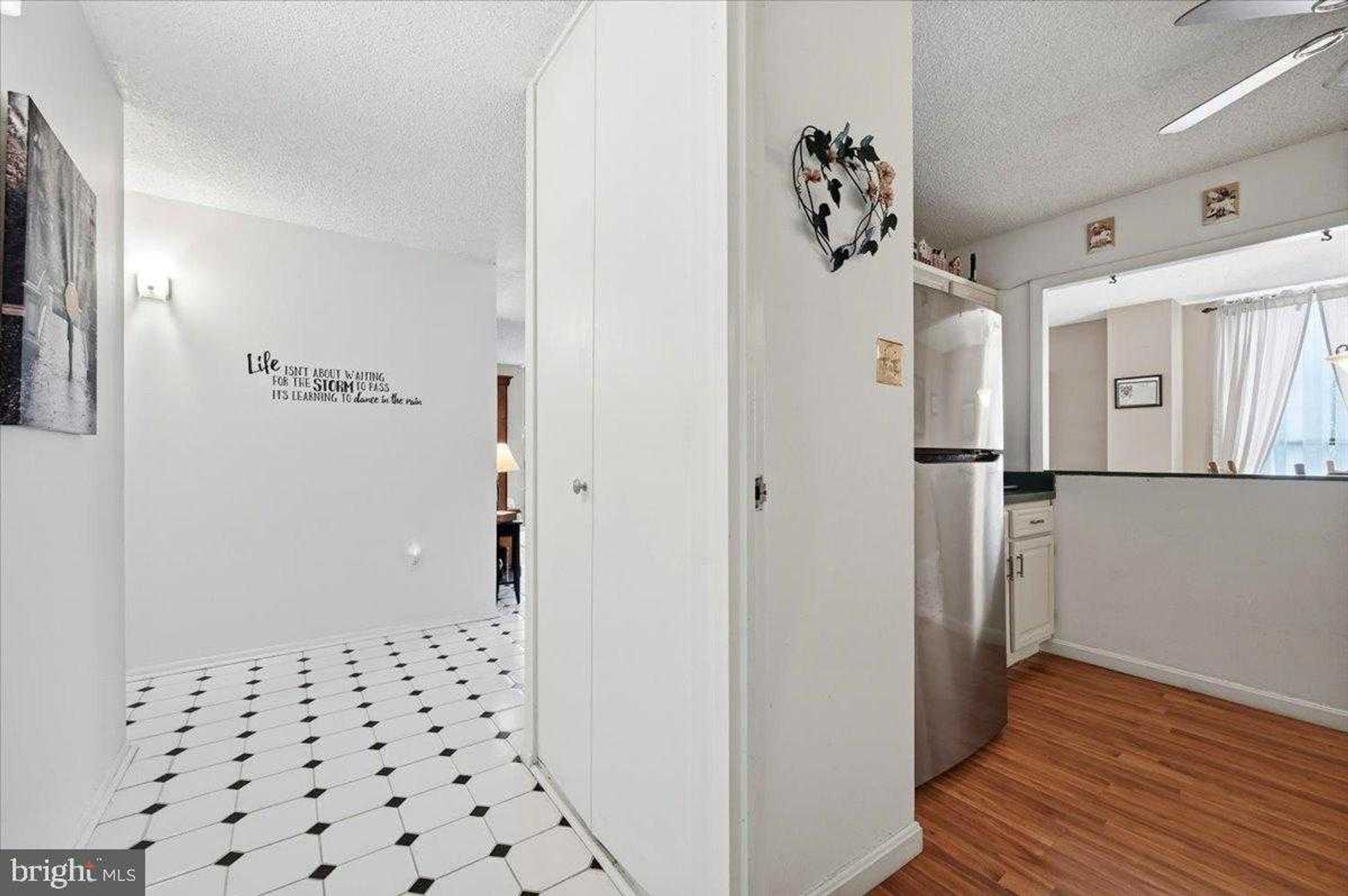 666 W Germantown Pike Apt 1212 photo 16