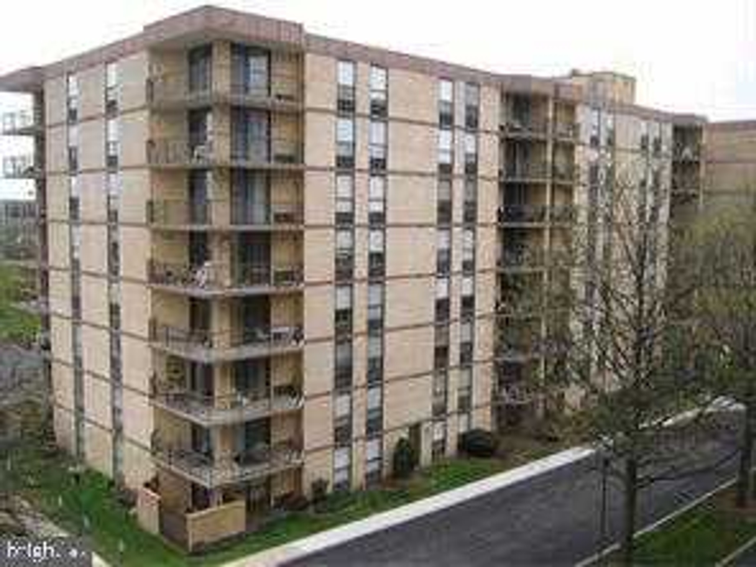 666 W Germantown Pike Apt 1212 photo 35