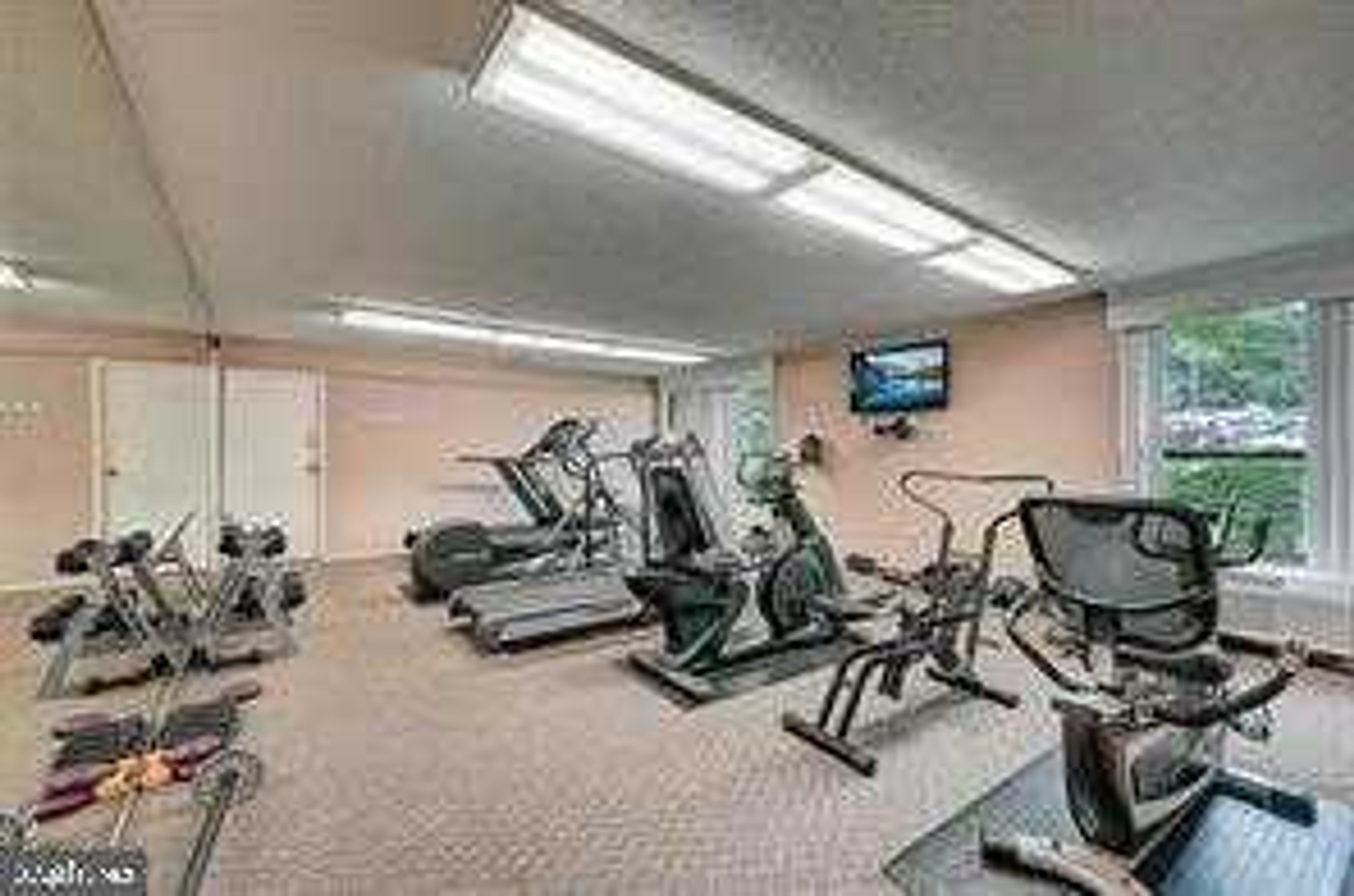 666 W Germantown Pike Apt 1212 photo 42