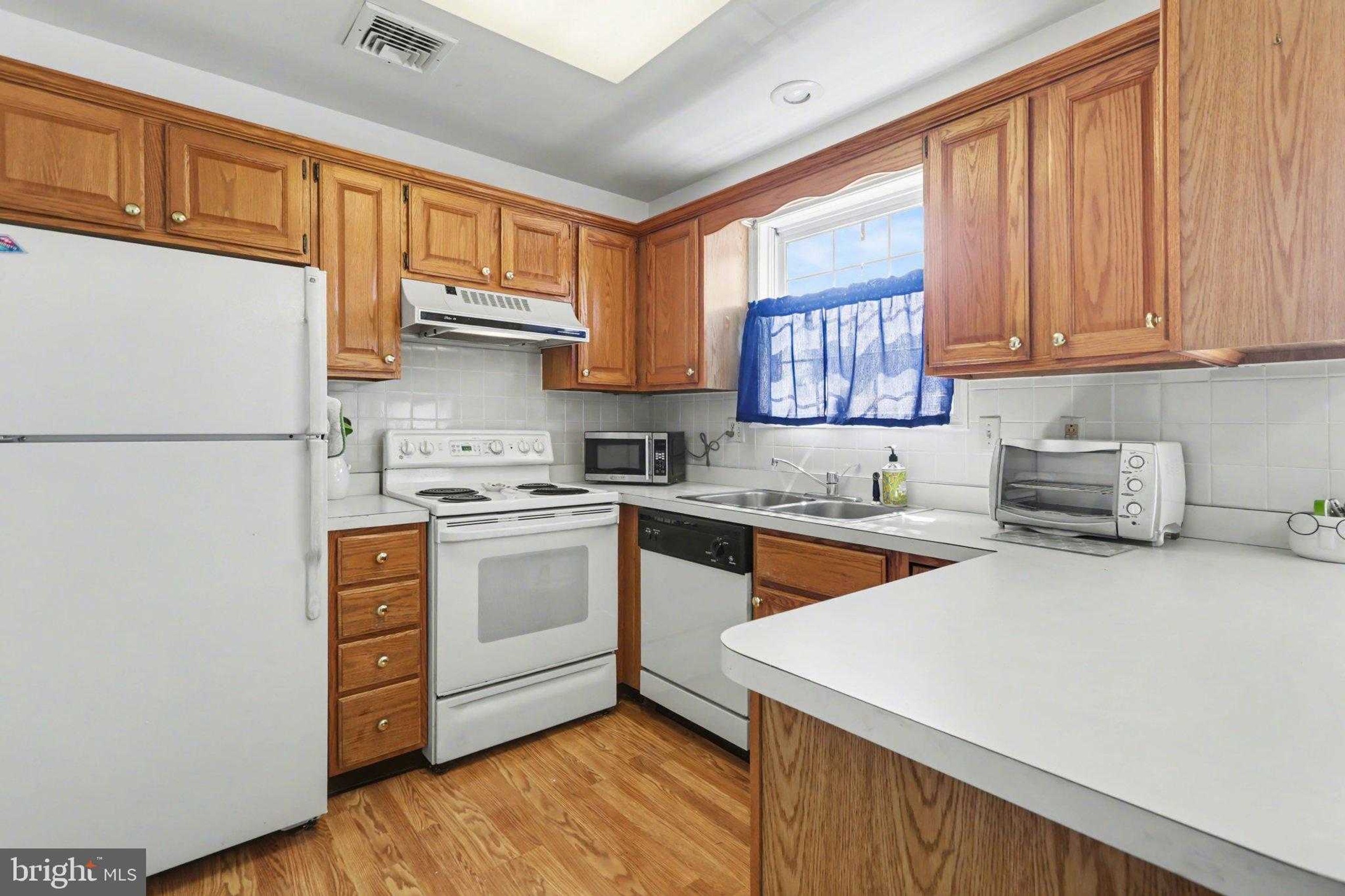 126 W Portland St Apt 5 photo 8