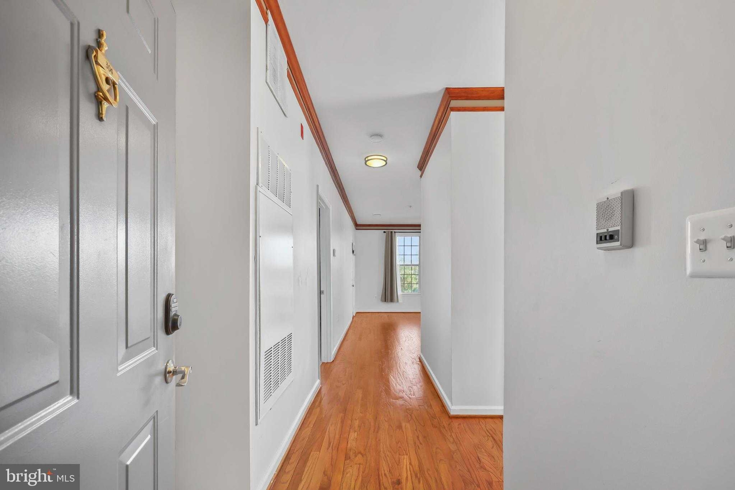 6480 Cheyenne Dr Unit 304, Alexandria